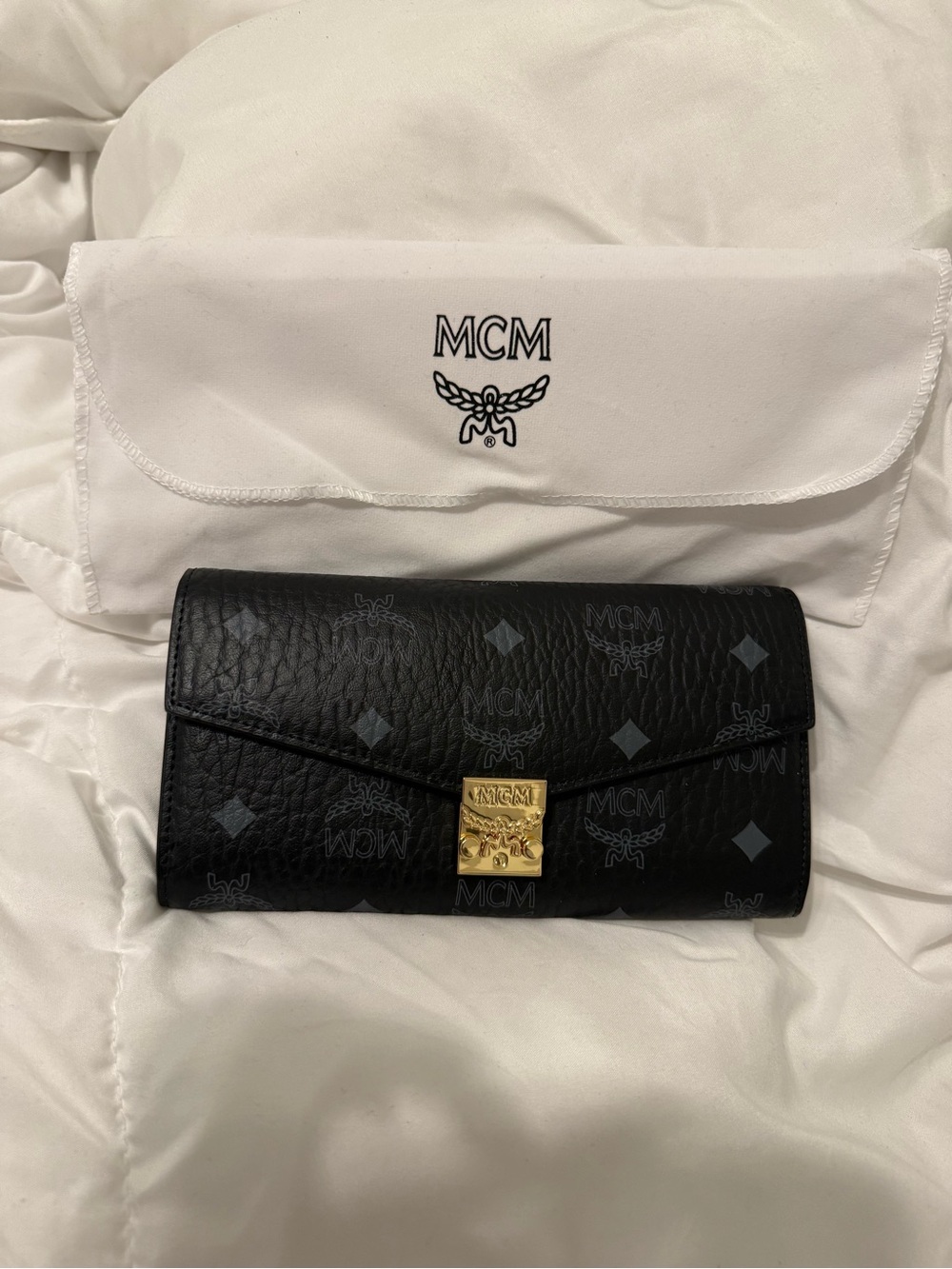 MCM Tracy Chain Wallet in Visetos Black Visetos